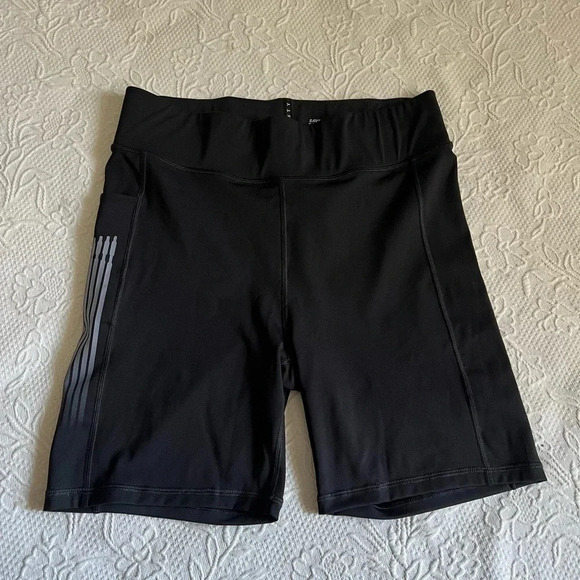 Savage X Fenty Band It Compression Biker Shorts Size Medium - Picture 1 of 5